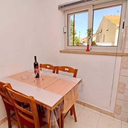 Radojkovic -two Bedroom With Terrace And Sea View 公寓 鲁巴达
